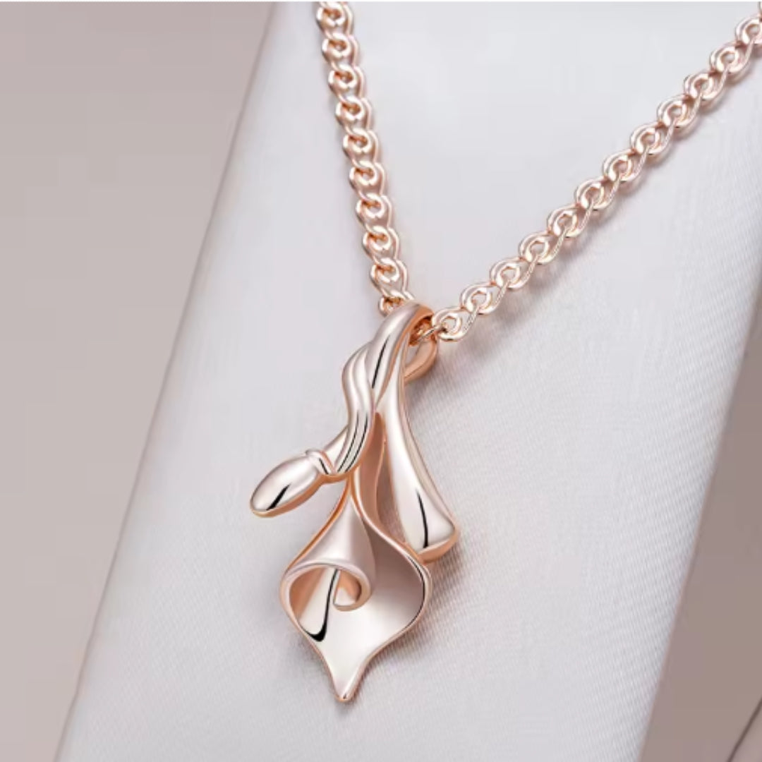 Unregelmäßige Halskette in elegantem Gold