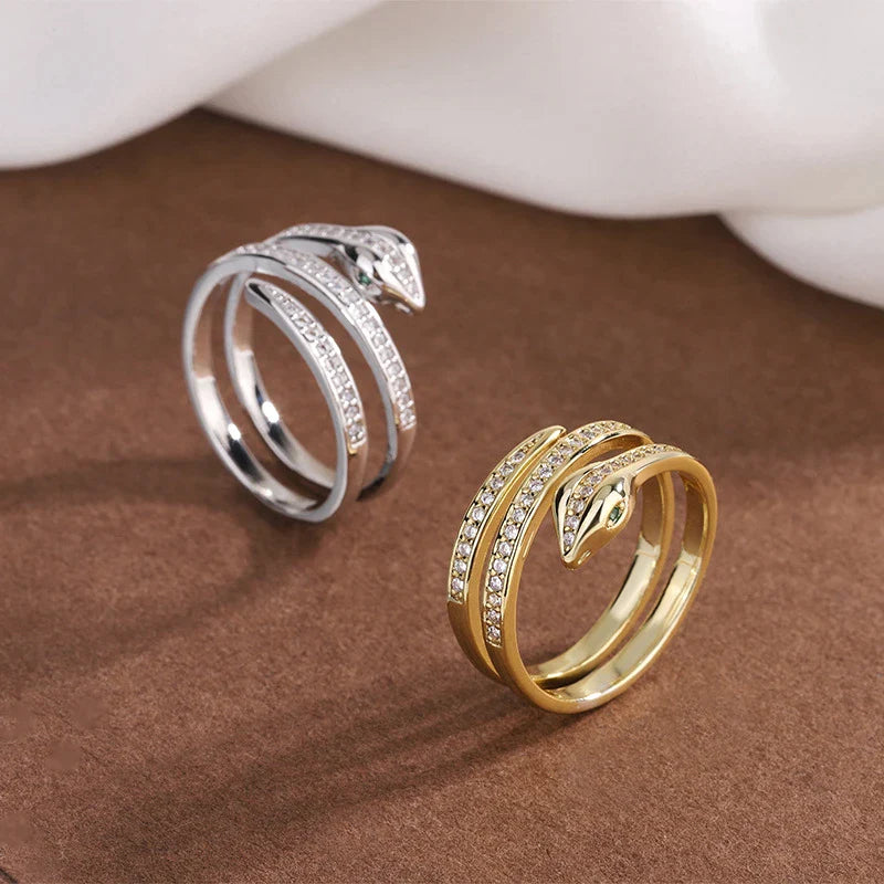 Schlangenring aus Gold und Silber